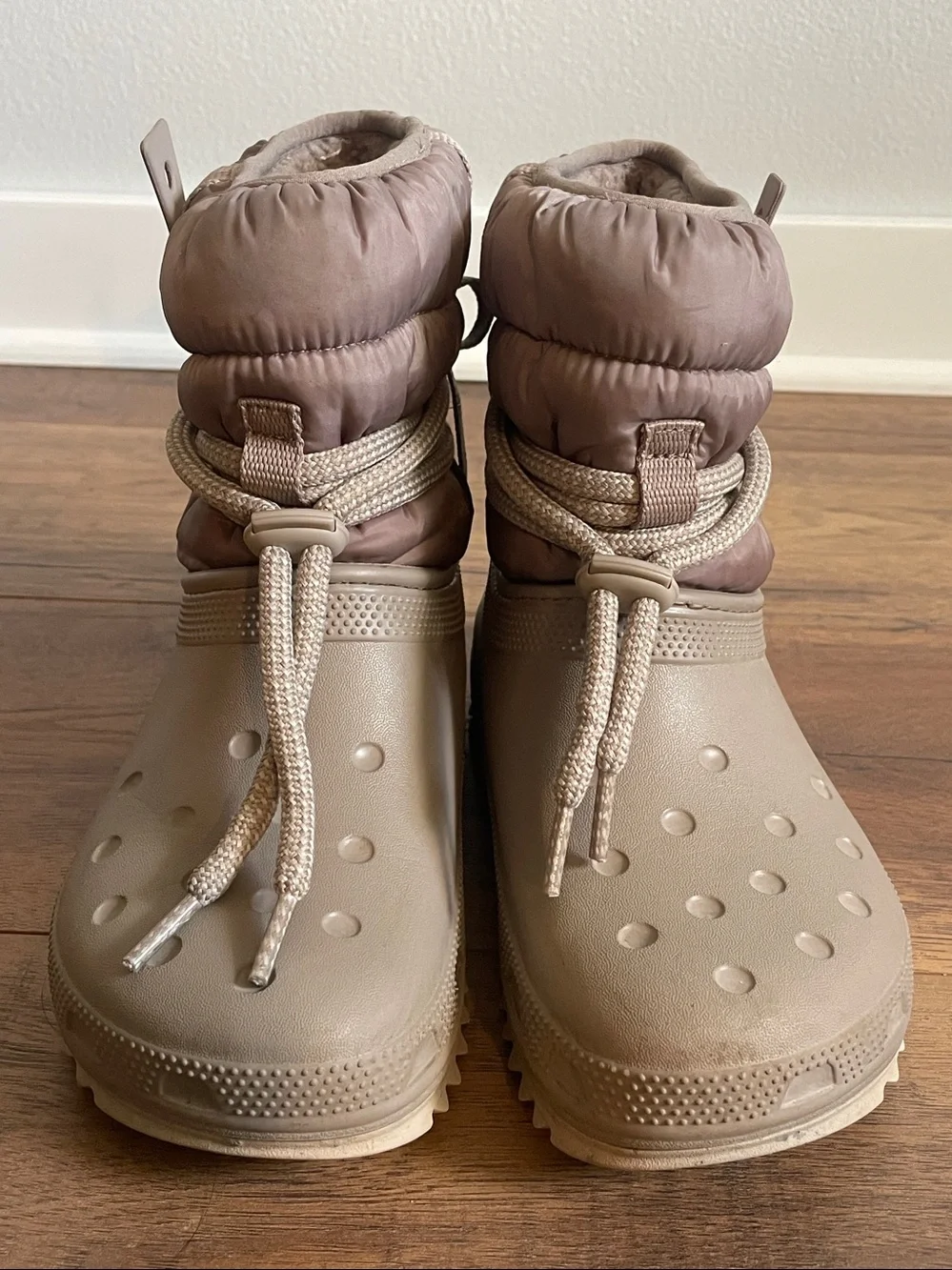 Crocs Classic Neo Puff Luxe Boots Size 8